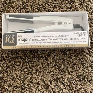 Small hair straightener